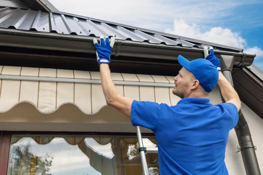 How to Recognize When Home Gutter Repair Is Needed in Burbank, CA